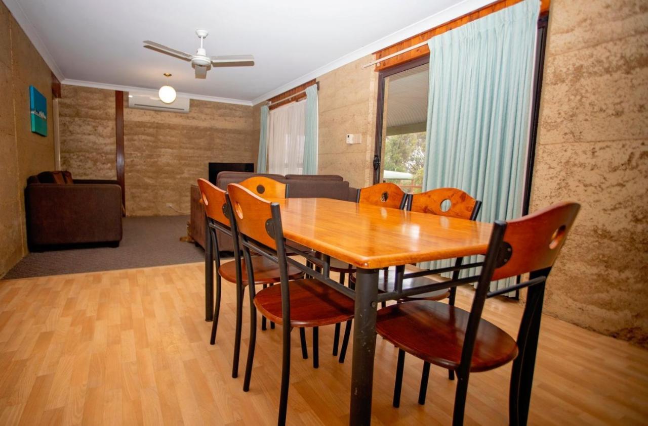 Hopetoun Motel & Chalet Village Exterior photo