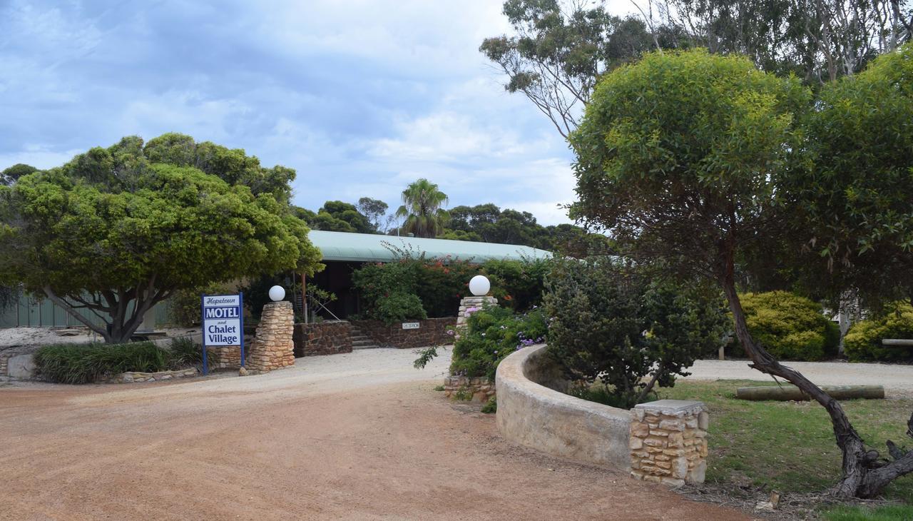 Hopetoun Motel & Chalet Village Exterior photo